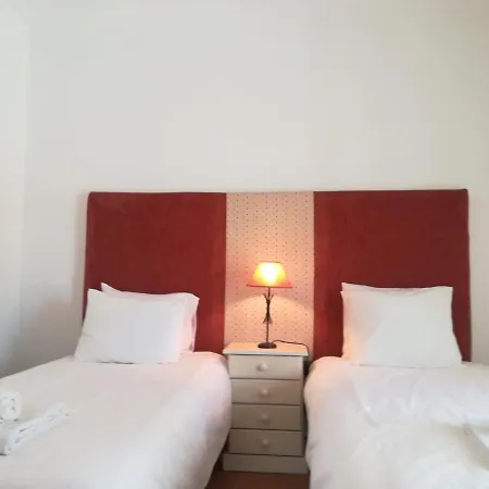 Praia Del Rey Poolview Sea Apartment