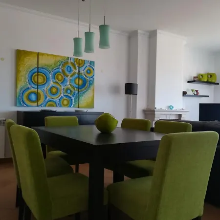 Praia Del Rey Poolview Sea Apartment *